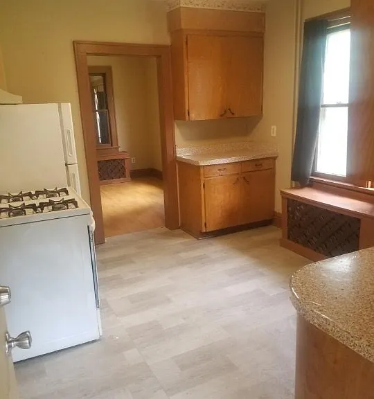 903 Broadway Ave #1 — Photo 9
