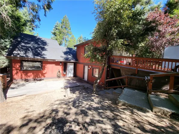 24812 Lake Gregory Dr, Crestline, CA 92325