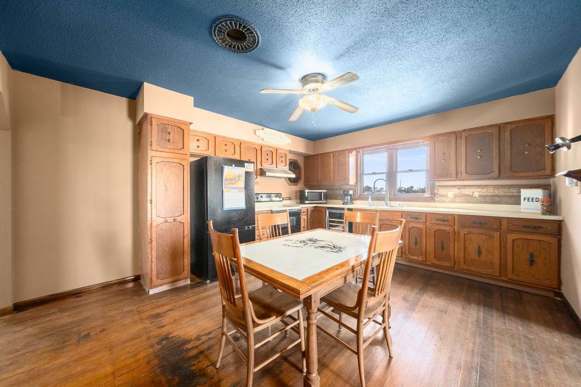 next background image