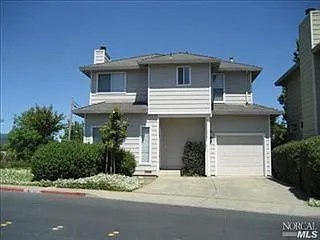 2 Avalon Ct photo 1