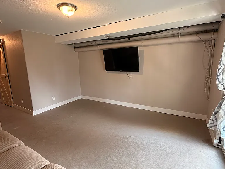 2031 Oakcrest Cir — Photo 36