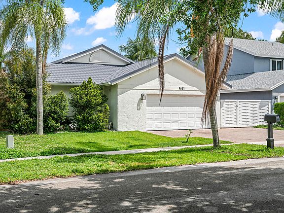 3rd image of 9651 SW 9th Court