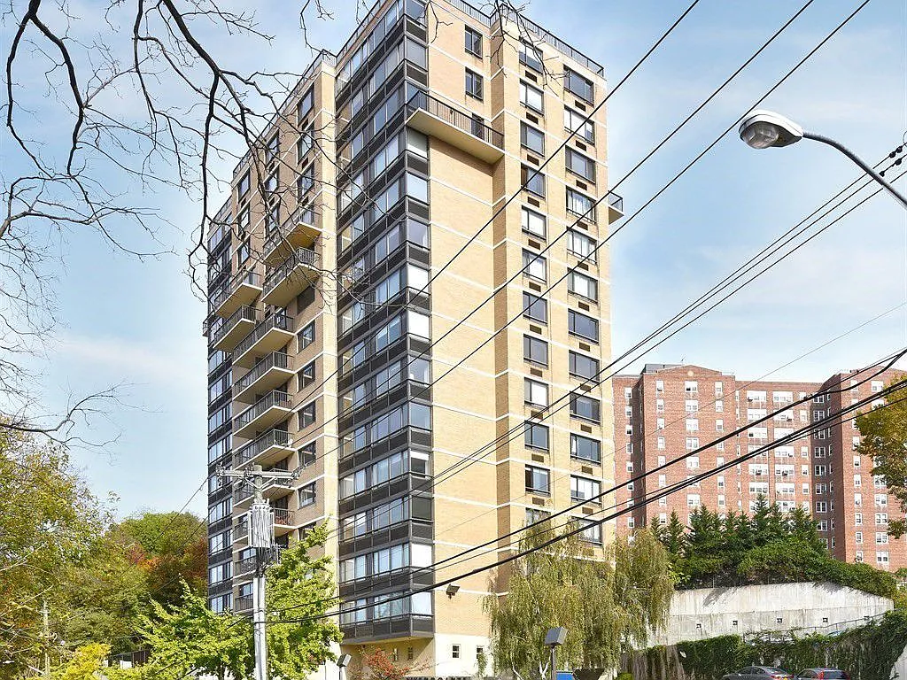 2287 Johnson Ave APT 11D photo 1