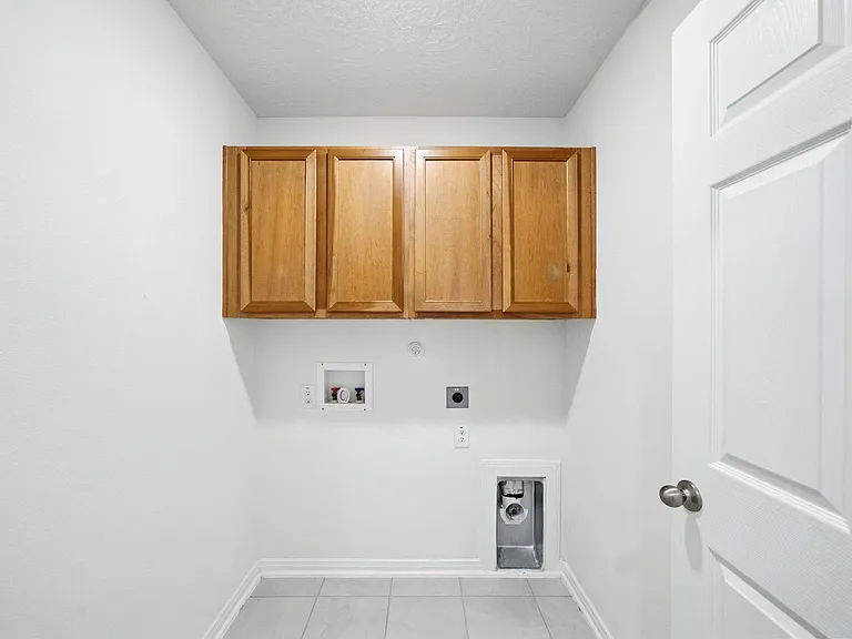 539 Broken Boulder St — Photo 13