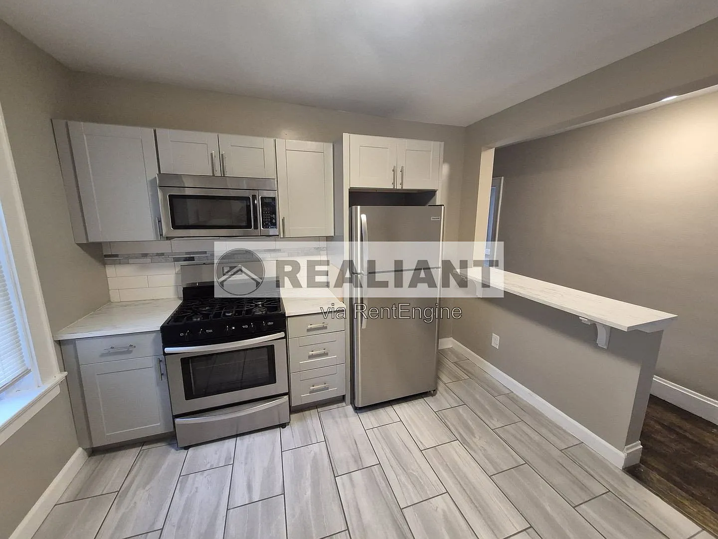 2 bed, 1.0 bath, $1,295 — Photo 3