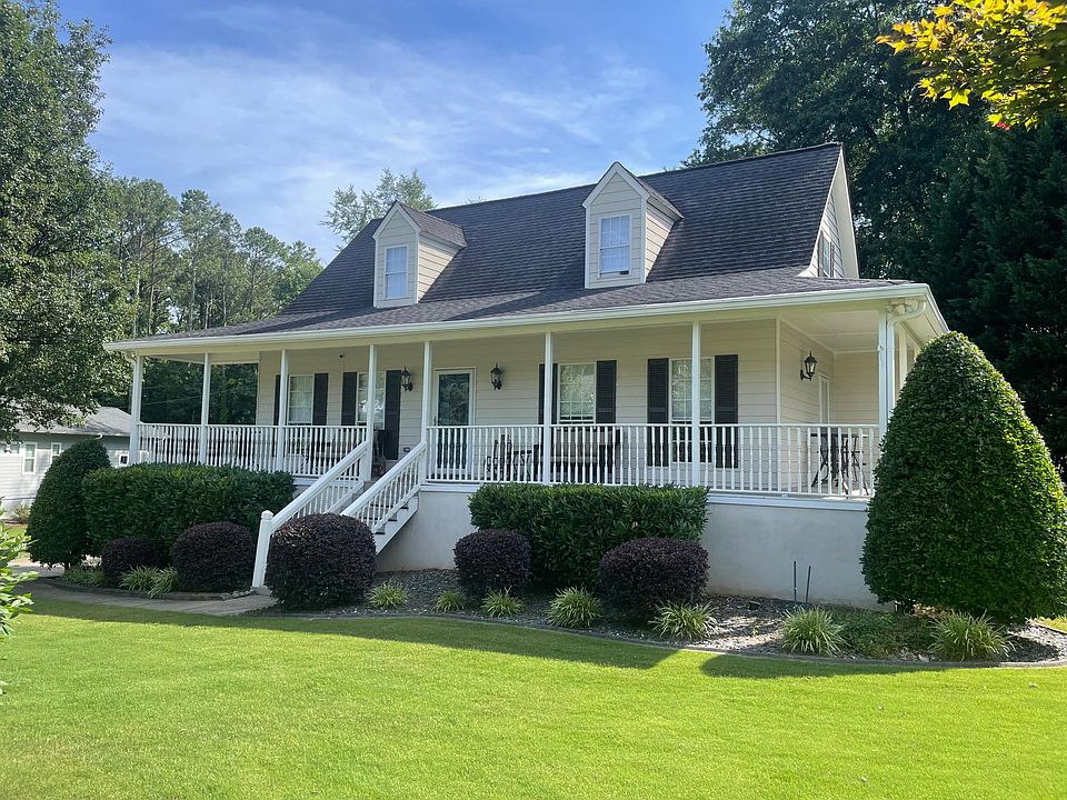 2nd image of 4749 Colony Dr SE