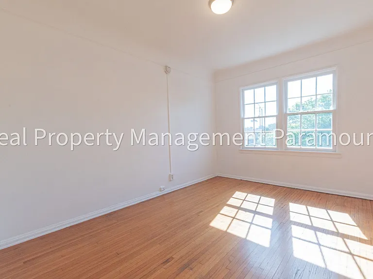1460 S Orange Grove Ave — Photo 29