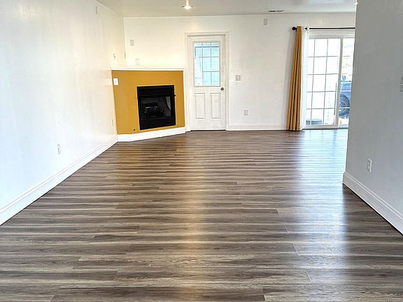 3rd image of 2343 Hotchkiss St
