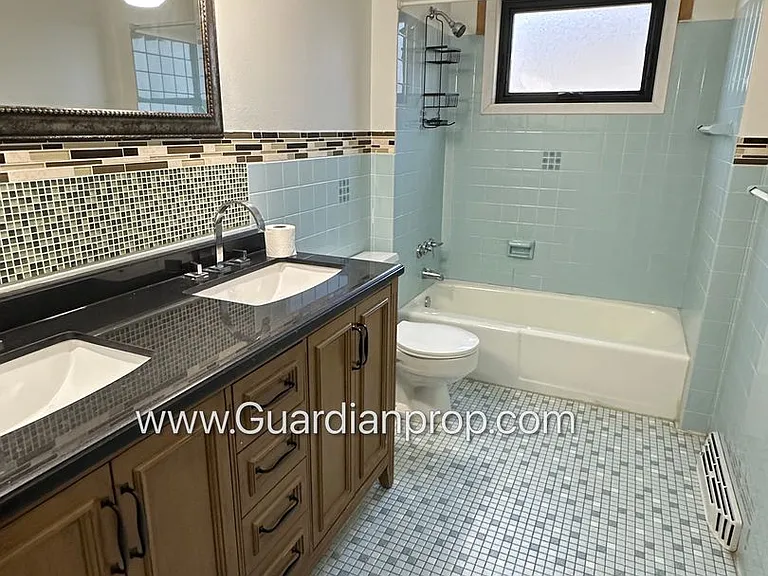 3304 Skyview Dr — Photo 17
