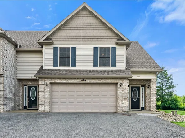 360 Cherokee Dr #361, Beaver Falls, PA 15010