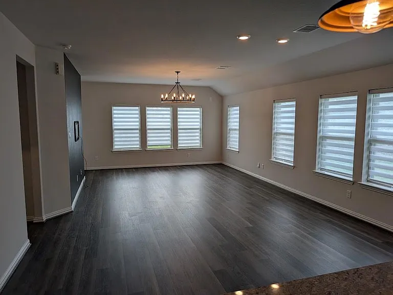 7020 Terra Ln — Photo 10