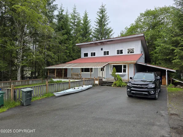 297 Mitkof Hwy, Petersburg, AK 99833