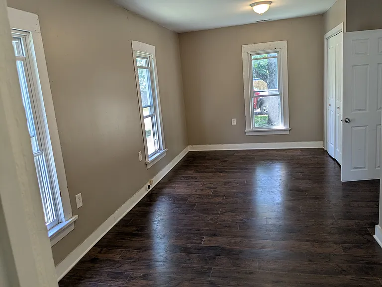 310 N Locust St — Photo 6