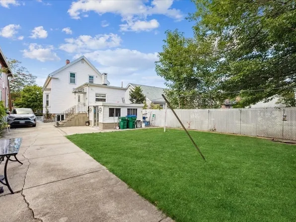 19 Brooks Park, Medford, MA 02155