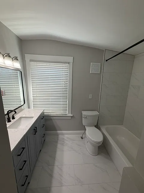 3 bed, 1800 sqft, $2,100 — Photo 2
