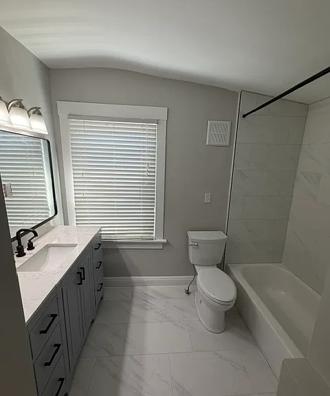 409 Warner St #2 — Photo 2