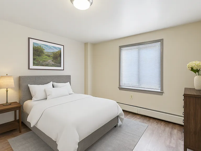 1490 Estates Senior Apartments- 62 & Older — Photo 11