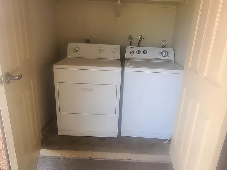 5061 River Glen Dr #70 — Photo 15
