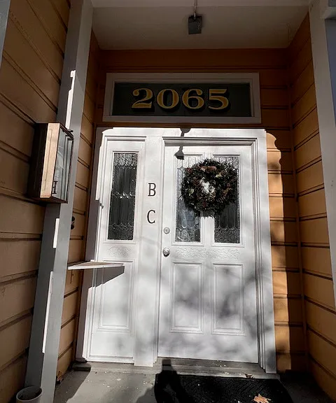 2065 Alameda Ave — Photo 4