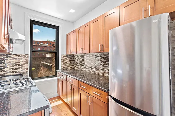 Rented by Compass | media 7