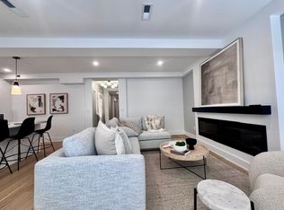 230 Friend St #3B, Boston, MA 02114