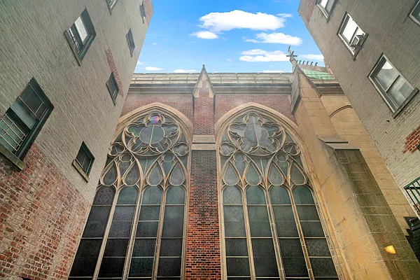 Sold by Nest Seekers International | media 23