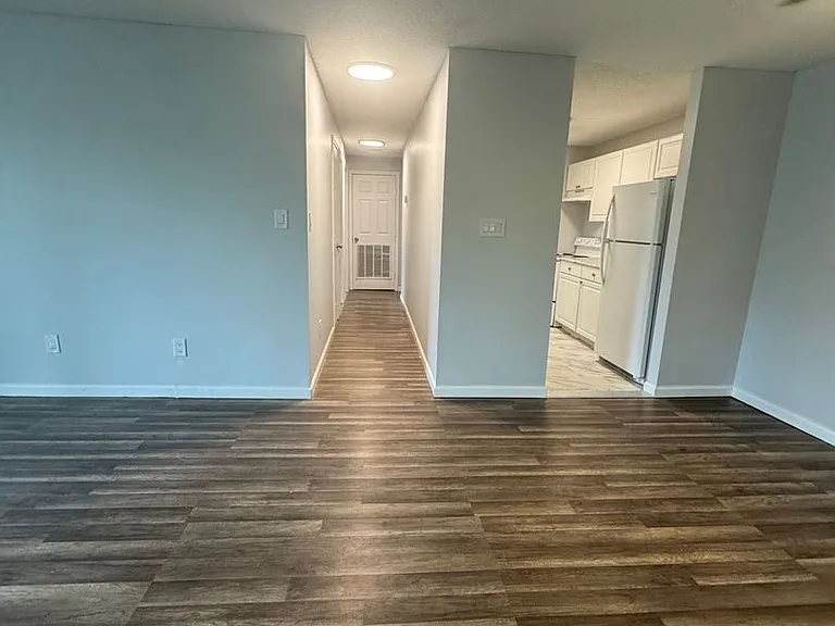 Creekview Apartments - Kingsport, TN — Photo 20