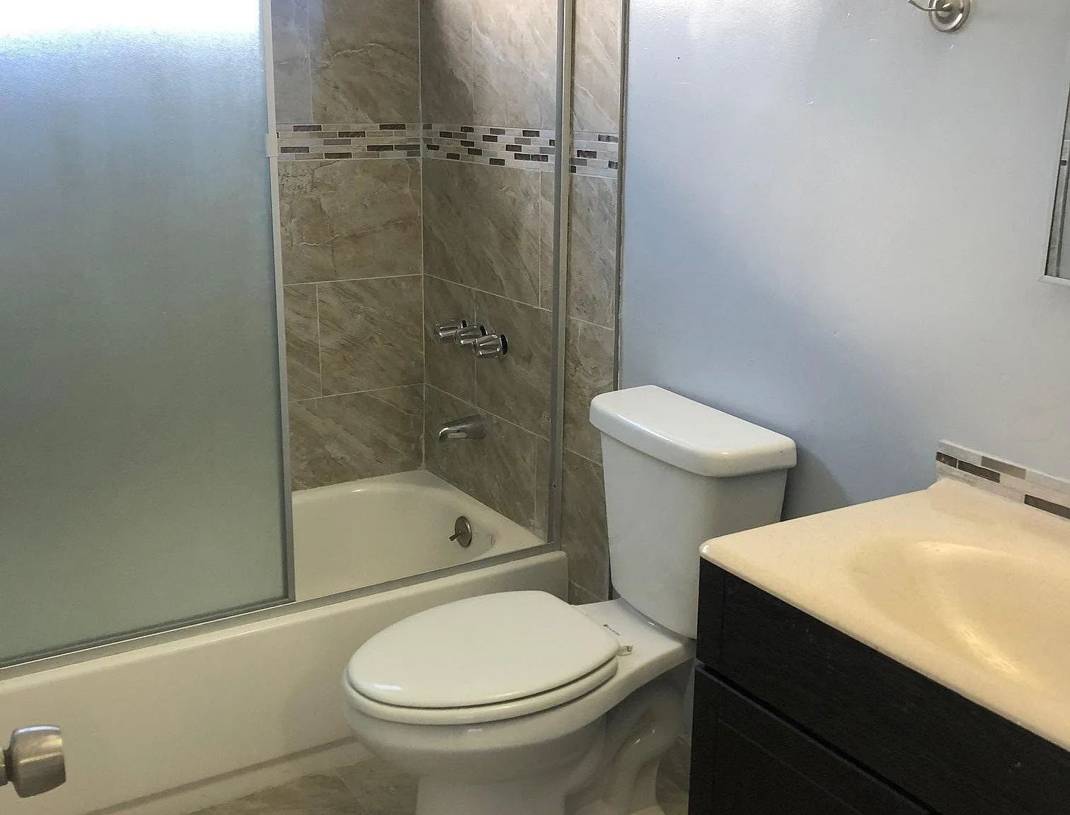 2 bed, 942 sqft, $2,200 — Photo 4