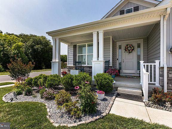 4th image of 32127 Deerwood Ln