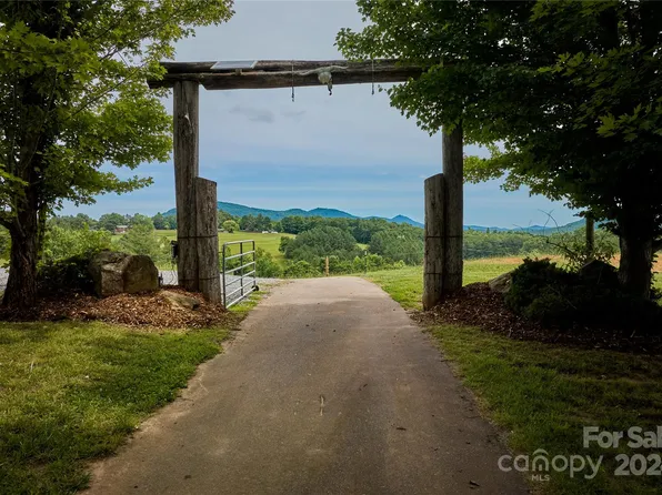1324 McEntire Rd, Rutherfordton, NC 28139