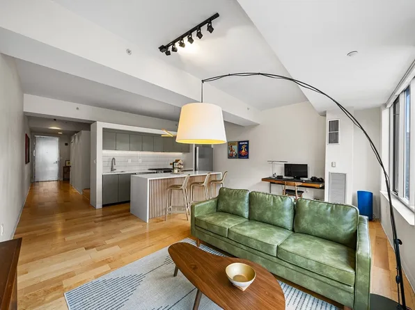 1313 Washington St APT 309, Boston, MA 02118