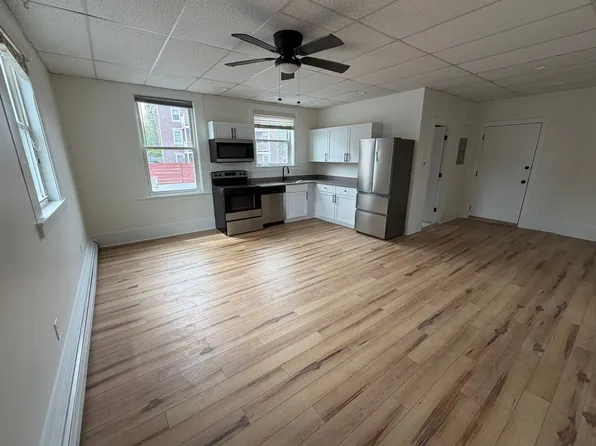 68 Front Street Rollinsford LLC, 68 Front St #14, Rollinsford, NH 03869
