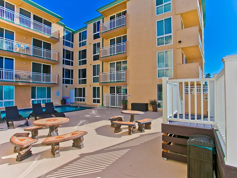 4627 Ocean Blvd #220 — Photo 38
