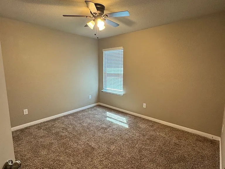3012 Samson Dr — Photo 15