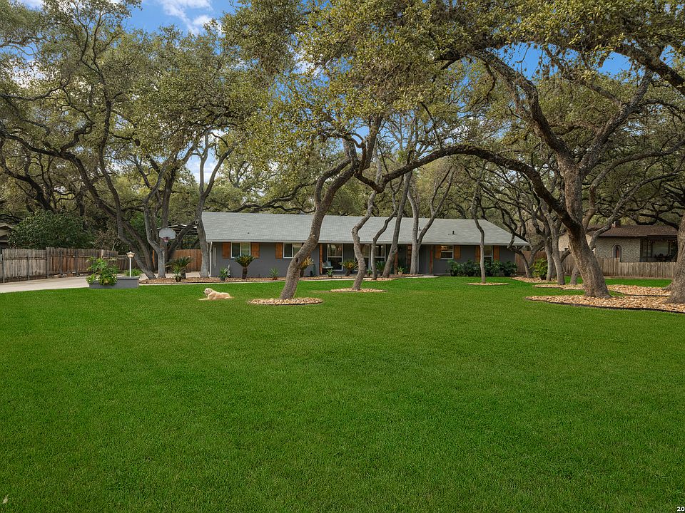 1st image of 207 Zornia Dr.