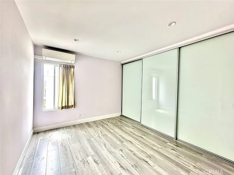 409 Burchett St #318 — Photo 7