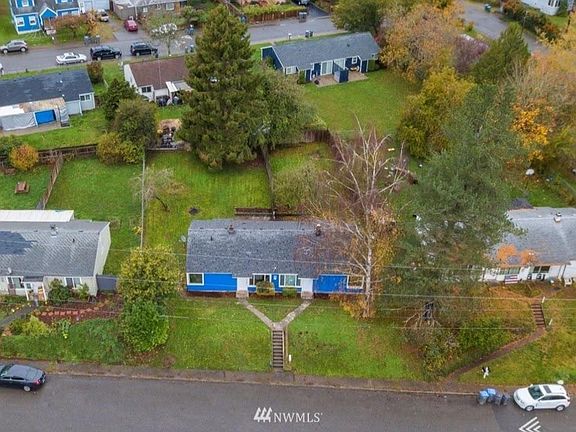 4th image of 1735 Houston Ave