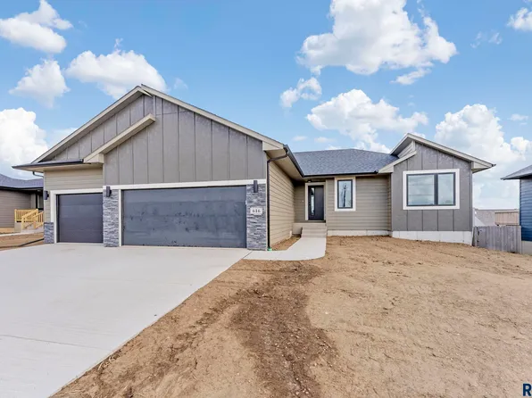 616 N Yankee Ave, Sioux Falls, SD 57110