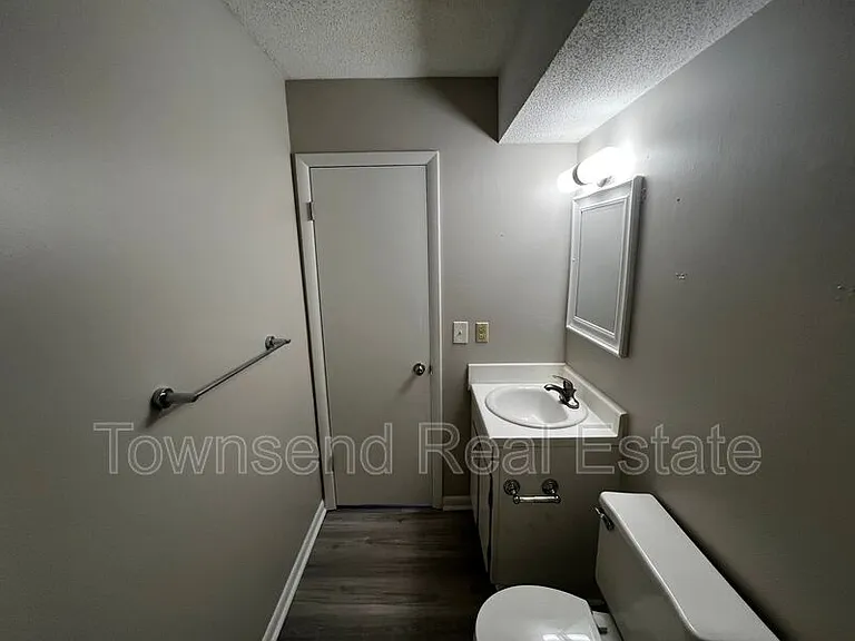 5874C Century Oaks Dr — Photo 10