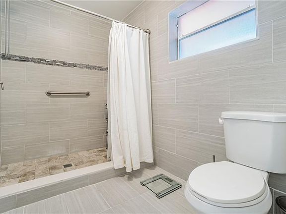 5th image of 7862 Beechfern Cir