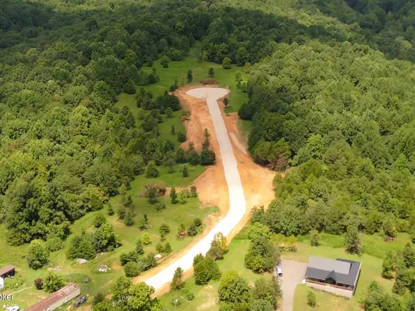 16 Freedom Estate Rd, Clarkson, KY 42726