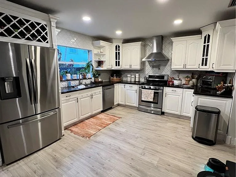 18764 NW 89th Ct — Photo 10