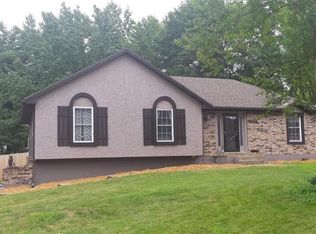 1208 SW 22nd St, Blue Springs, MO 64015