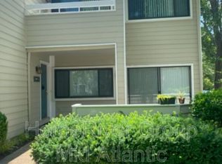 1967A Villaridge Dr, Reston, VA 20191