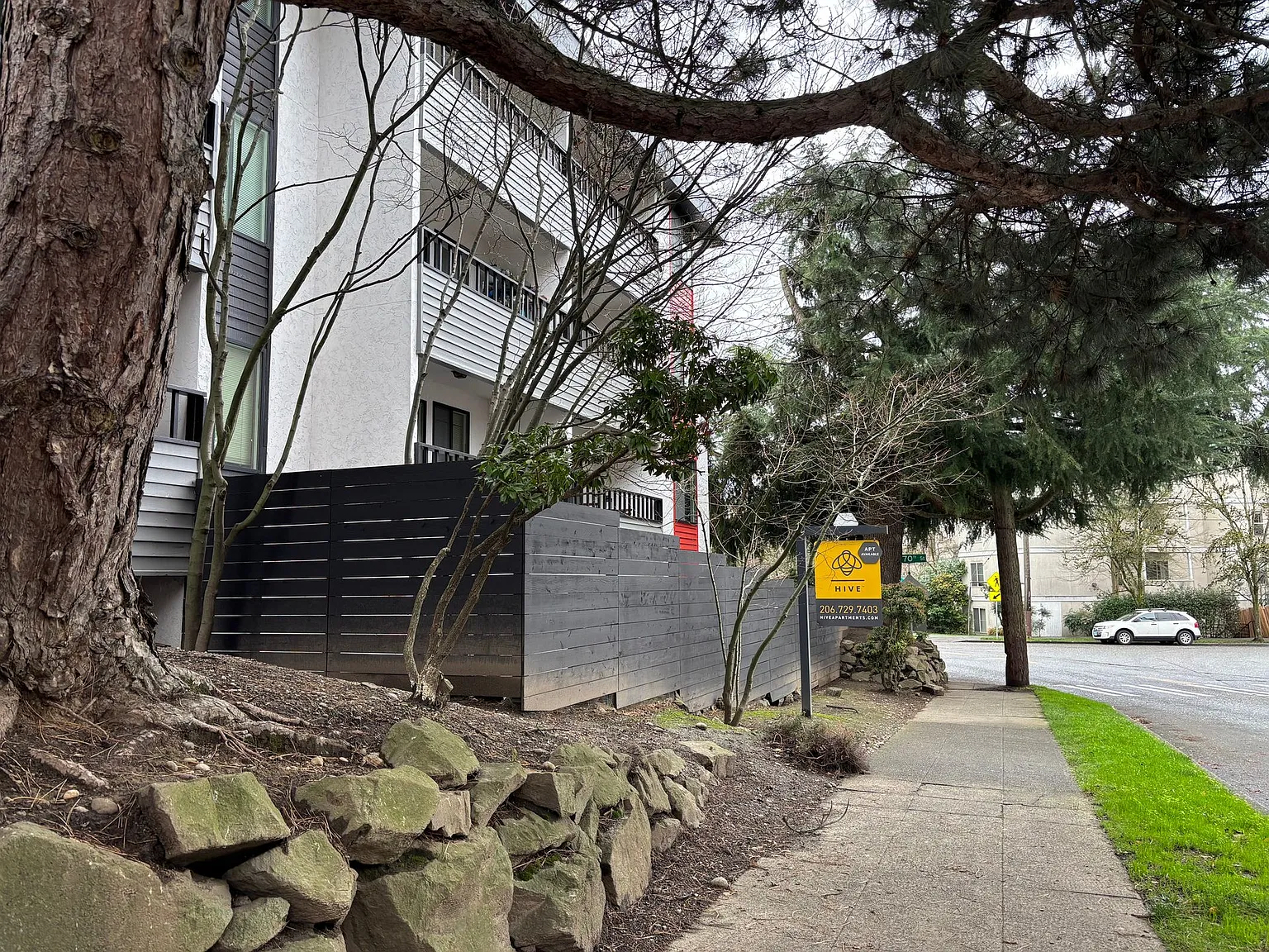 2 Blocks To Green Lake Park! — Photo 2