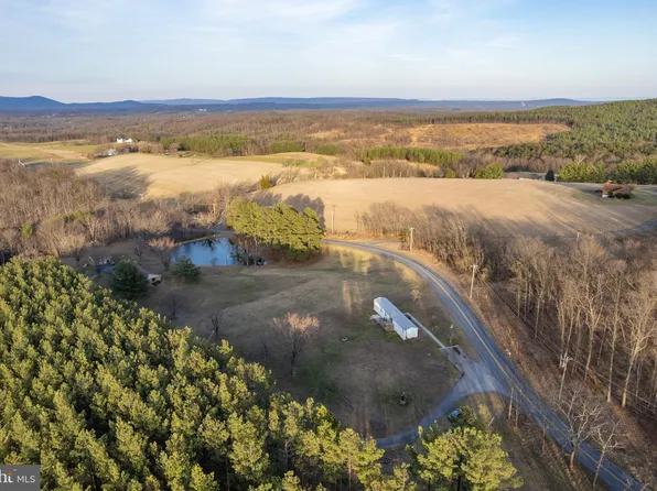 699 Whitacre Rd, Gore, VA 22637