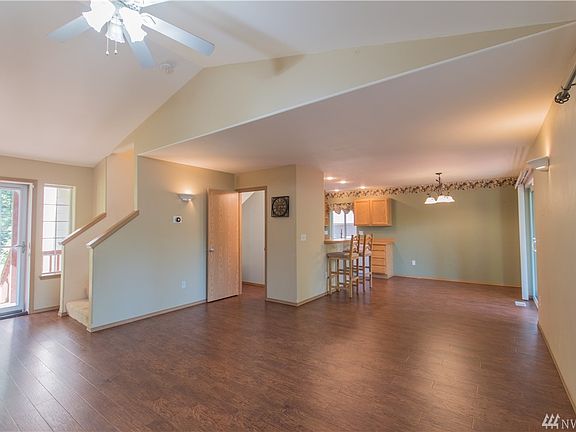 3rd image of 18741 Sylvan Dell Ct SE