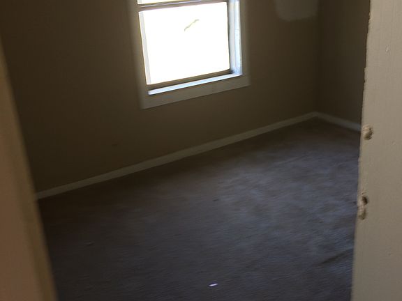 4th image of 1405 W 12th St