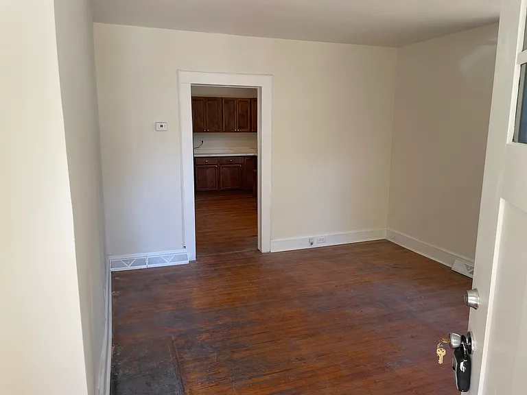 298 Werts St — Photo 12