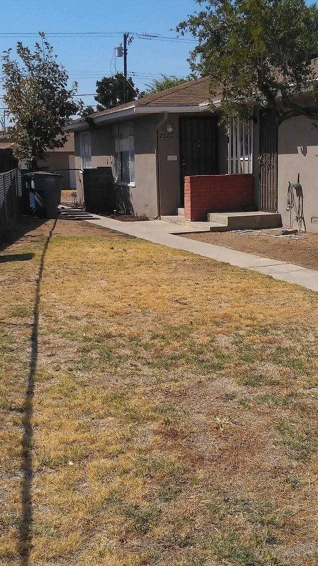 2 bed, 900 sqft, $1,350 — Photo 1